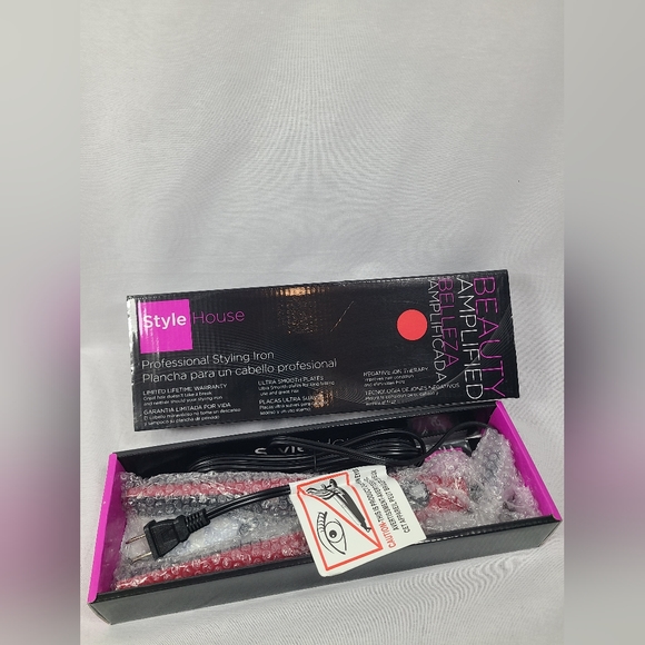 Style House professional hair straightener- Red- New in box - Picture 3 of 3